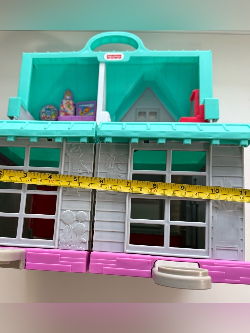 Fisher-Price Little People Big Helpers Fold-Up Playhouse - Picture 7 of 11